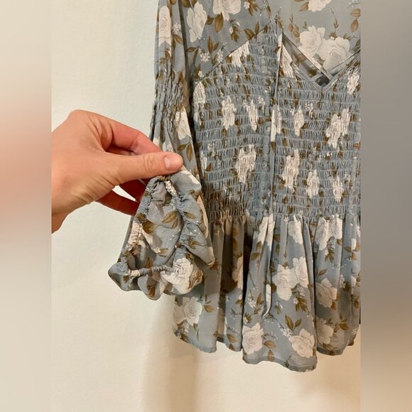 American Eagle light blue floral peplum top - Small - Picture 6 of 10